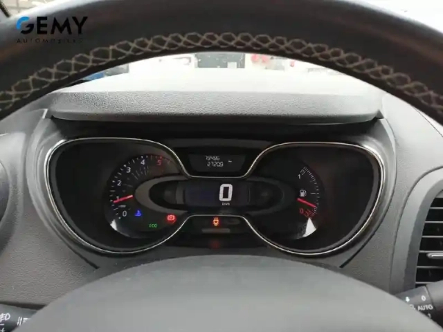 Renault Captur dci 90 energy — photo 14
