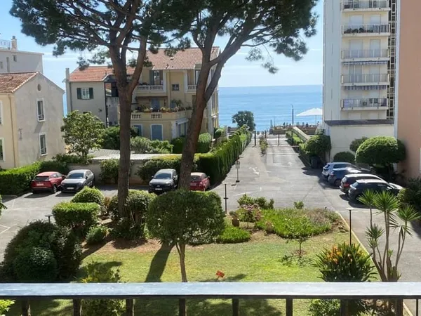 2 PIECES VUE MER BALCON PLACE DE PARKING