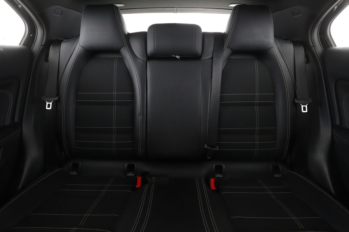 Mercedes-Benz Classe A 180 Sensation 7G-DCT — photo 15
