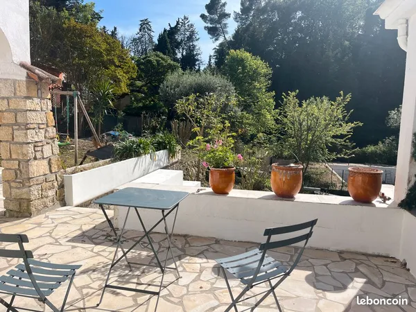 Appartement Mougins vue sur le village