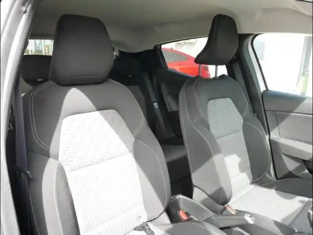 Renault Clio 1.5 blue dci 100ch evolution — photo 12
