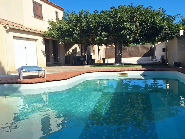 Maison indépendante avec piscine à 10 minutes de Béziers