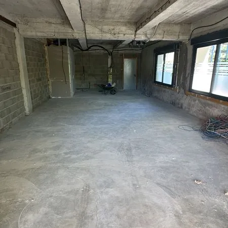 Local professionnel mixte BUREAUX + STOCKAGE - 199 m² - Marcilly-d'Azergues (69380)