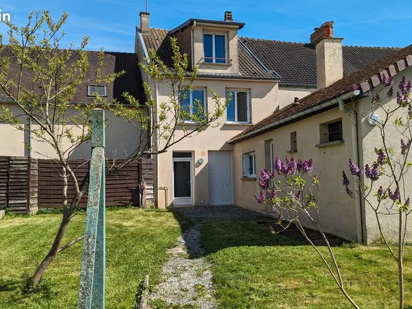 Maison de Bourg à Villeneuve en Perseigne (7km Alençon) - 6 pièces - 115 m2