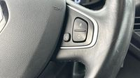 Renault Captur 1.2 TCe 120ch energy Intens — photo 18