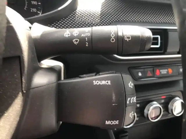 Dacia Sandero sce 65 — photo 22
