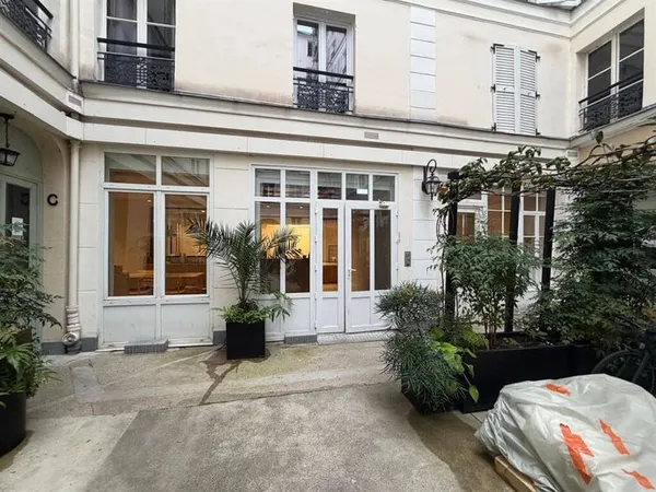 Bureaux 240 m²