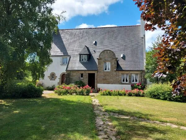 Maison 10 pièces 240 m²
