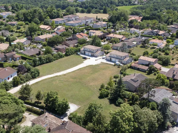 Terrain en lotissement 308 m²