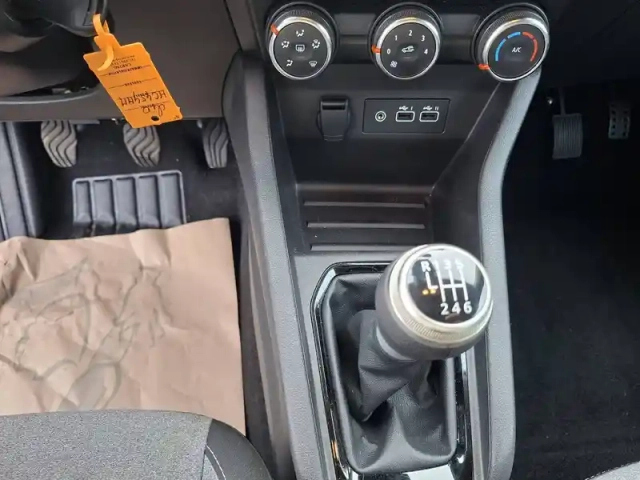 Renault Clio blue dci 100 ch gsr2 — photo 7