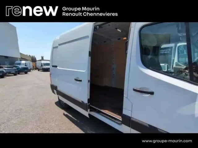 Renault Master fg f3500 l2h2 2.3 blue dci 135ch confort euro6e — photo 14