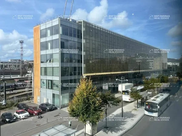 Bureaux 2399 m²