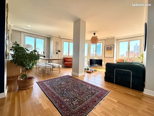 Appartement 3 pièces et vue préfécture - Lyon 3e (Servient)