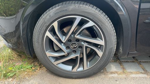 Infiniti Q30 2.2 D 170 7DCT - Luxe – 2018 – 113000 km – Diesel – Boîte Automatique — photo 9