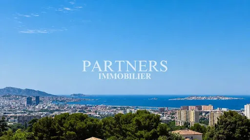Maison 7 pièces 220 m²