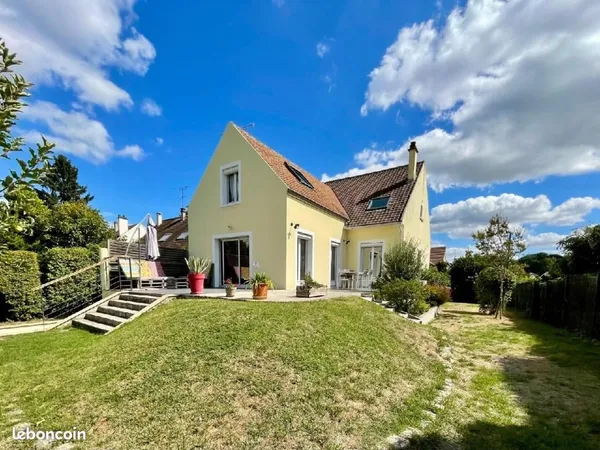 Maison 10 pièces 170 m²