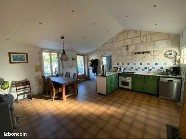 Location meublée à l'année. 3 chb, Jardin clos