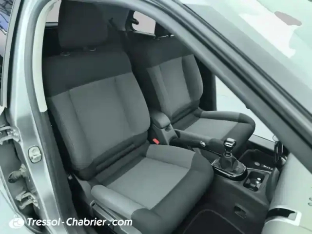 Citroën C4 cactus puretech 110 s&amp;s bvm6 shine — photo 9