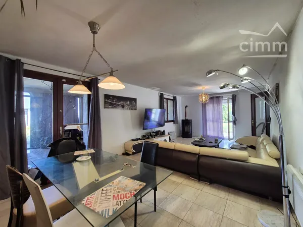 Maison familiale à rénover à OUCQUES LA NOUVELLE