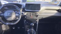Peugeot 2008 1.5 BlueHDi 110ch S&S GT — photo 11