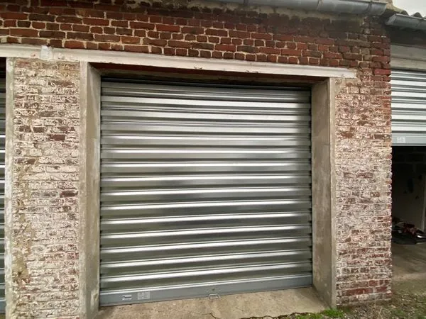 Stockage ou grand garage