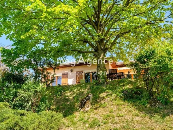 Maison 4 chambres avec grand terrain