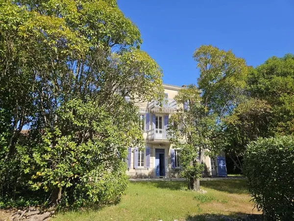 Maison 10 pièces 205 m²