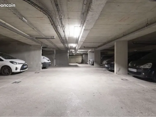 Place de parking Courbevoie