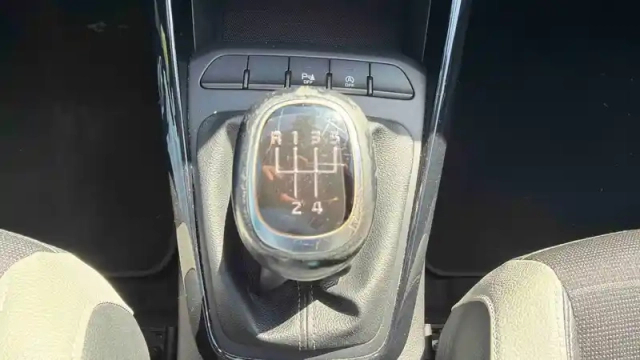 Kia Stonic 1.0 t-gdi 100 ch isg bvm5 — photo 22