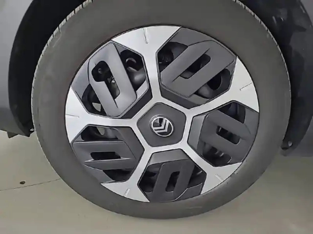 Citroën C4 hybride 136 e-dcs6 — photo 13