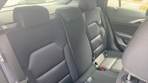 Infiniti Q30 2.2 D 170 7DCT - Luxe – 2018 – 113000 km – Diesel – Boîte Automatique — photo 18