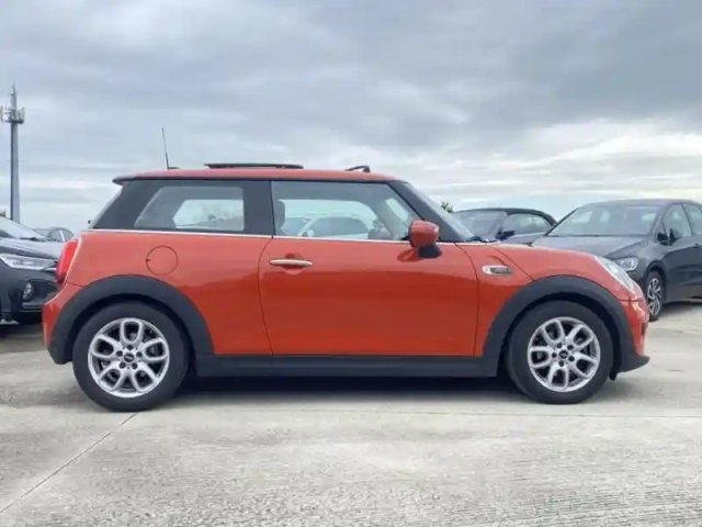 Mini Mini cooper 136ch  edition greenwich bva7 — photo 5