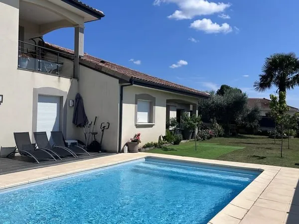 Maison 6 pièces 205 m²