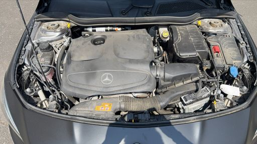 Mercedes Classe CLA 180 122 7G-Tronic - Fascination – 2018 – 74637 km – Essence – Boîte Automatique — photo 20