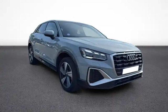 Audi Q2 35 tfsi 150 s tronic 7 — photo 8