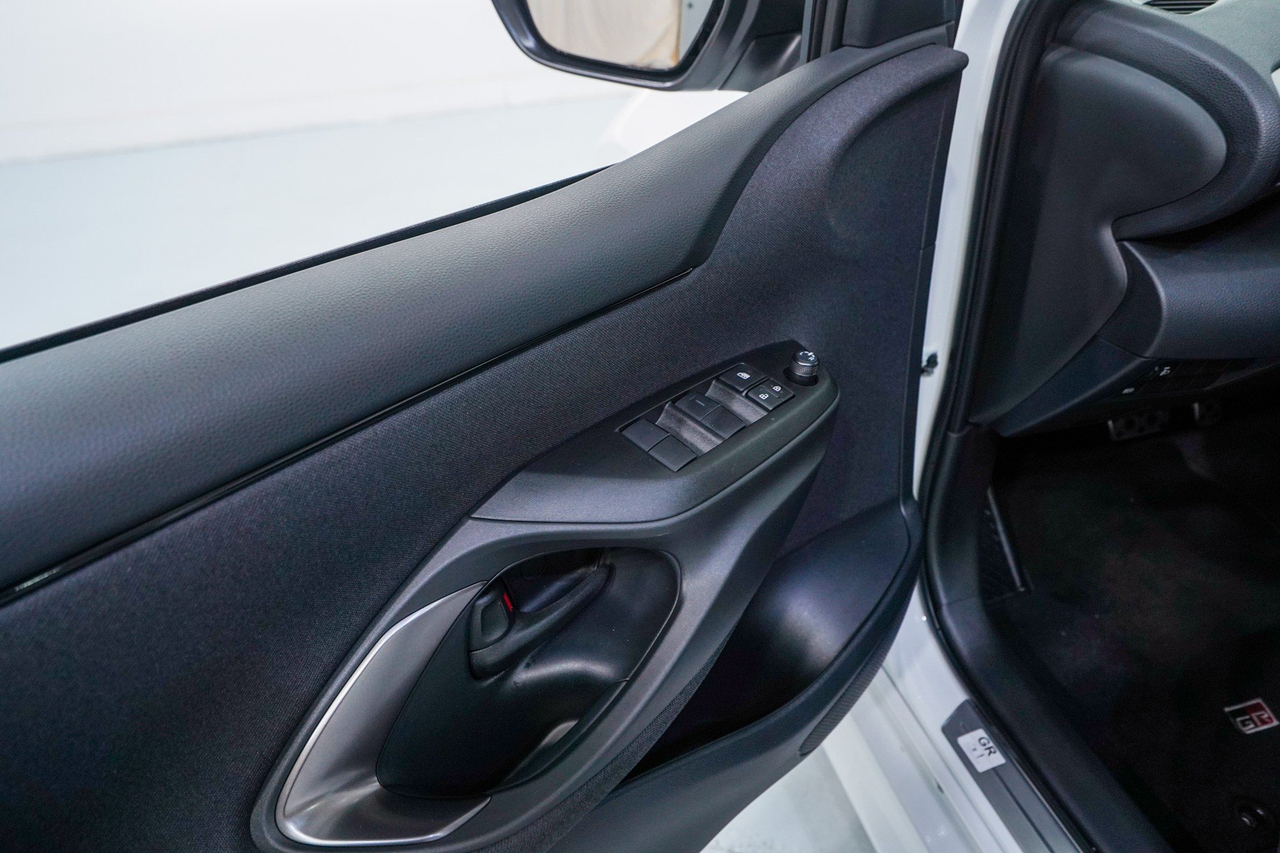 Toyota Yaris 4 — photo 16
