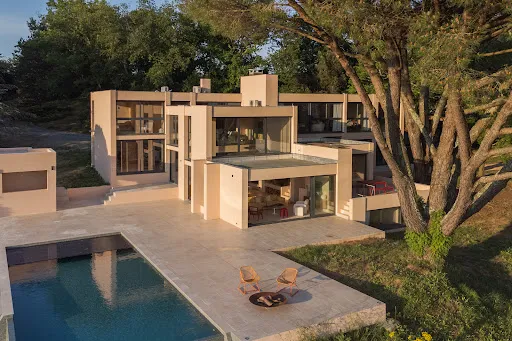 Villa 12 pièces 390 m²