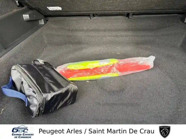 Peugeot 3008 hybrid 145 e-dcs6 — photo 71