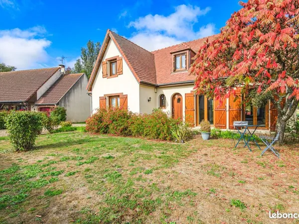 Maison 5 pièces 180 m²