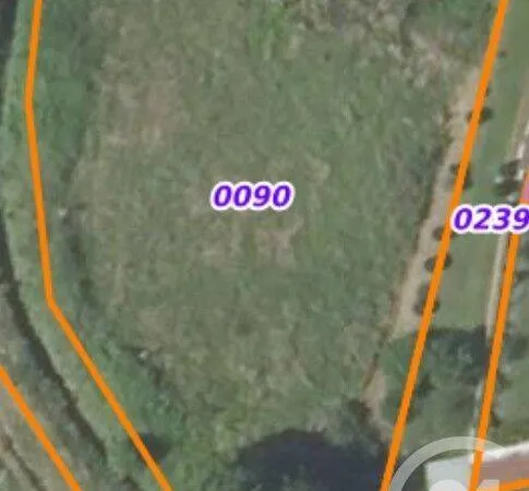 Terrain constructible 2305 m²