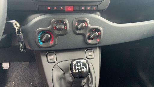 Fiat Panda 1.0 65 Hybride - Icone – 2026 – 366 km – Hybride essence – Boîte Manuelle — photo 14