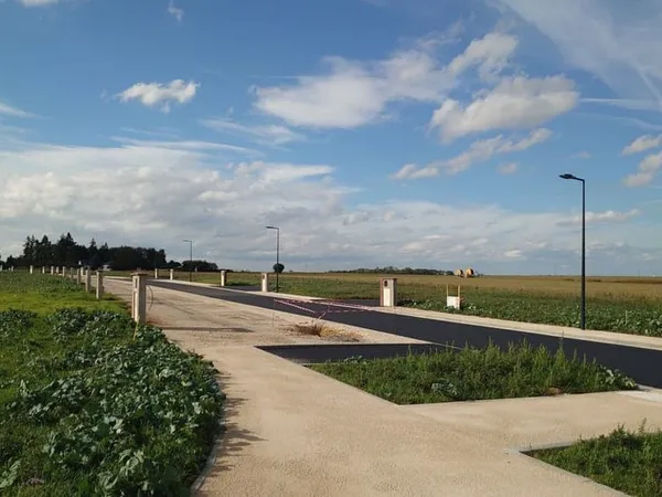 Terrain à bâtir de 777 m² à CORANCEZ (28)