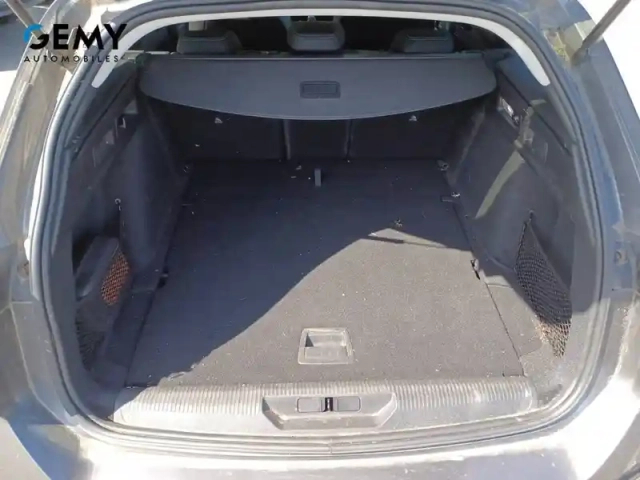 Peugeot 308 sw puretech 130ch s&amp;s bvm6 — photo 6