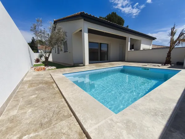 Vend villa neuve 101m2 avec garage et piscine