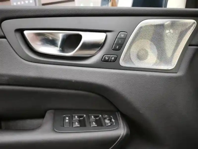 Volvo Xc60 t6 hybride rechargeable 253 + 145ch ultra style chrome geartronic 8 awd — photo 13