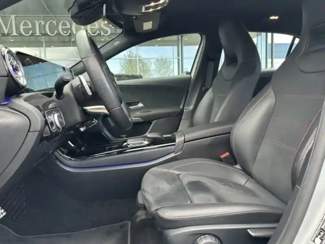 Mercedes Classe A 200 amg line — photo 31