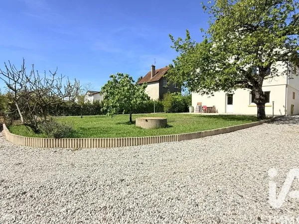 Maison 7 pièces 196 m²