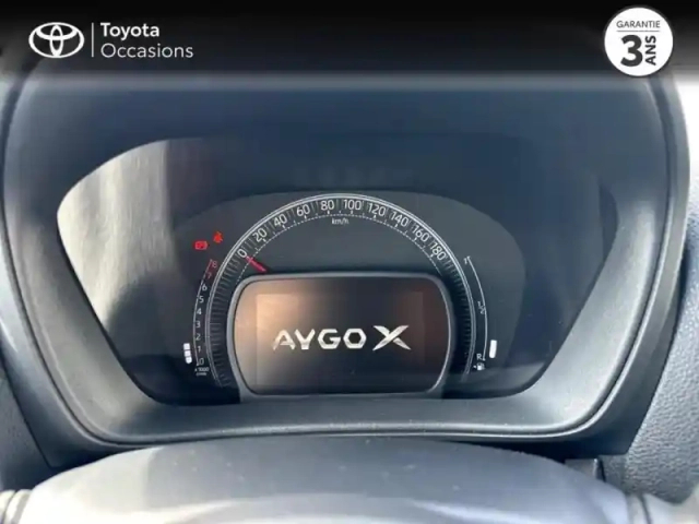 Toyota Aygo x 1.0 vvt-i 72ch dynamic s-cvt my24 — photo 14