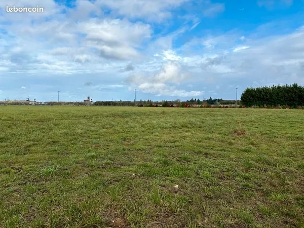 Terrain 657 m² Neuille Pont Pierre