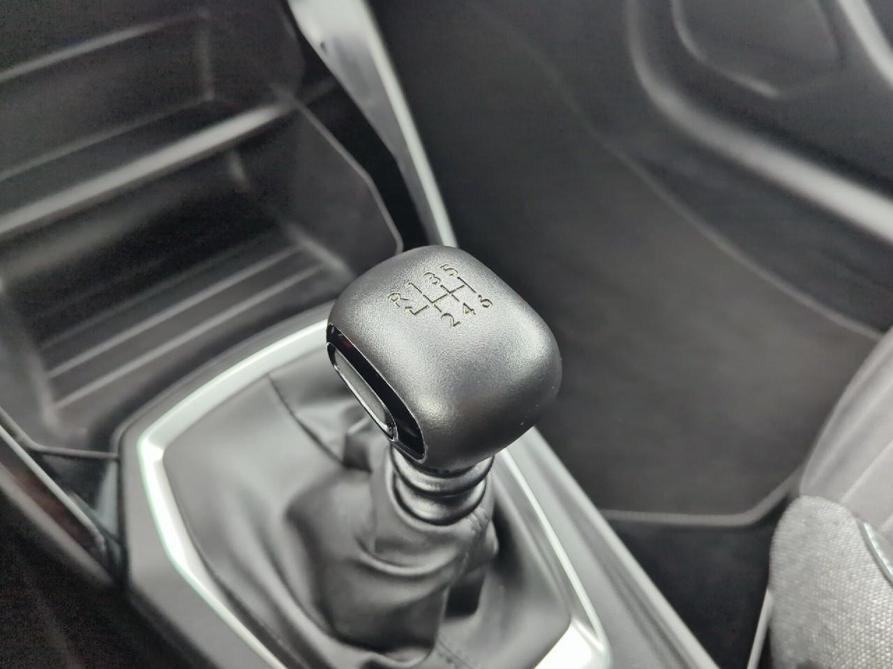 Peugeot 208 puretech 100 s&s bvm6 style — photo 27